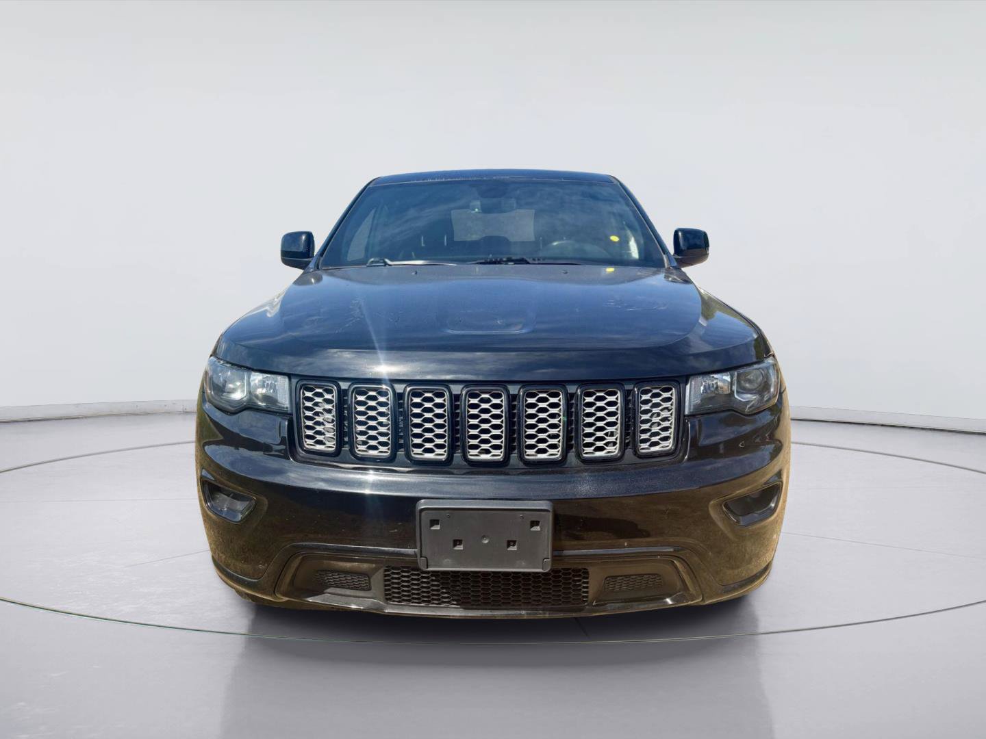 Used 2019 Jeep Grand Cherokee Altitude RWD image 6