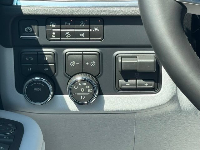 New 2026 Chevrolet Suburban Premier AWD/4WD image 14
