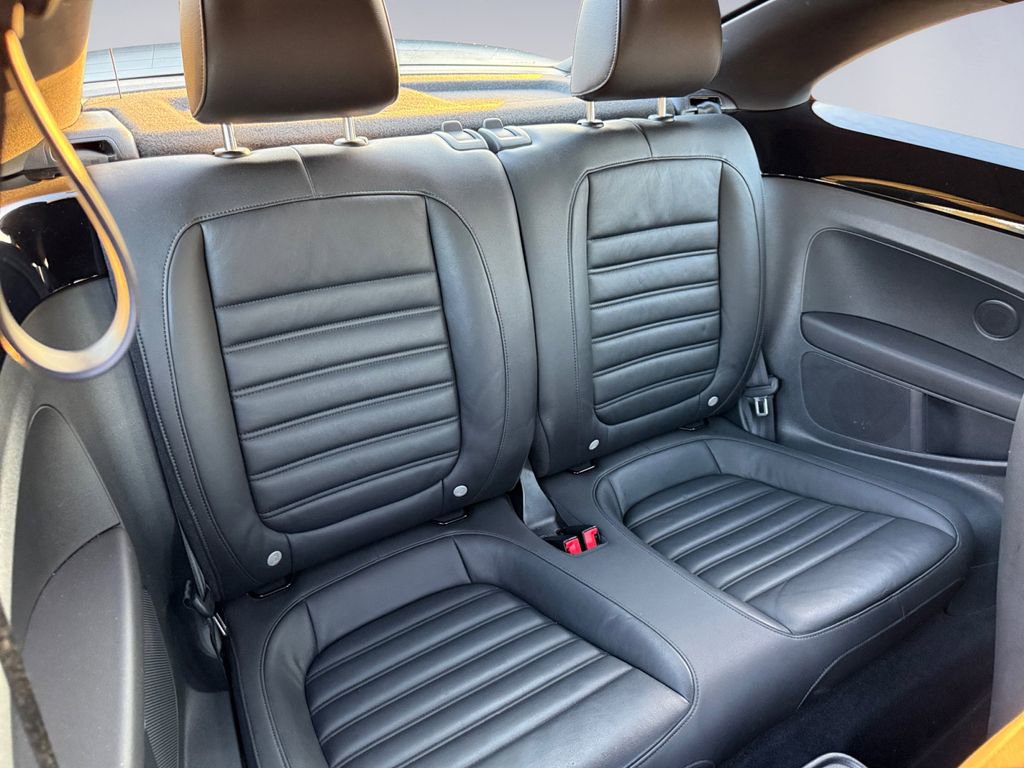 Used 2013 Volkswagen Beetle R-Line image 18