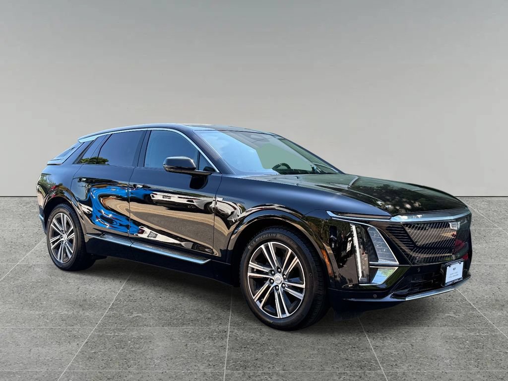 Used 2024 Cadillac Lyriq Luxury AWD/4WD image 9
