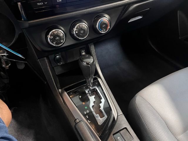 Used 2015 Toyota Corolla L image 28