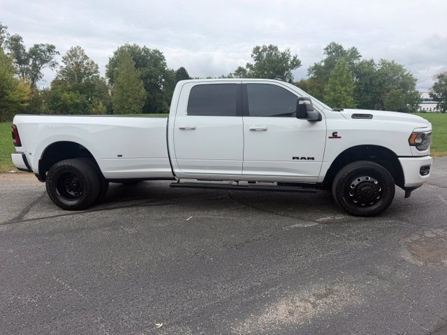 Used 2024 RAM 3500 Big Horn w/ Night Edition AWD/4WD image 3