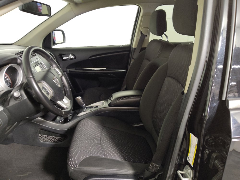 Used 2019 Dodge Journey SE w/ Connectivity Group FWD image 17