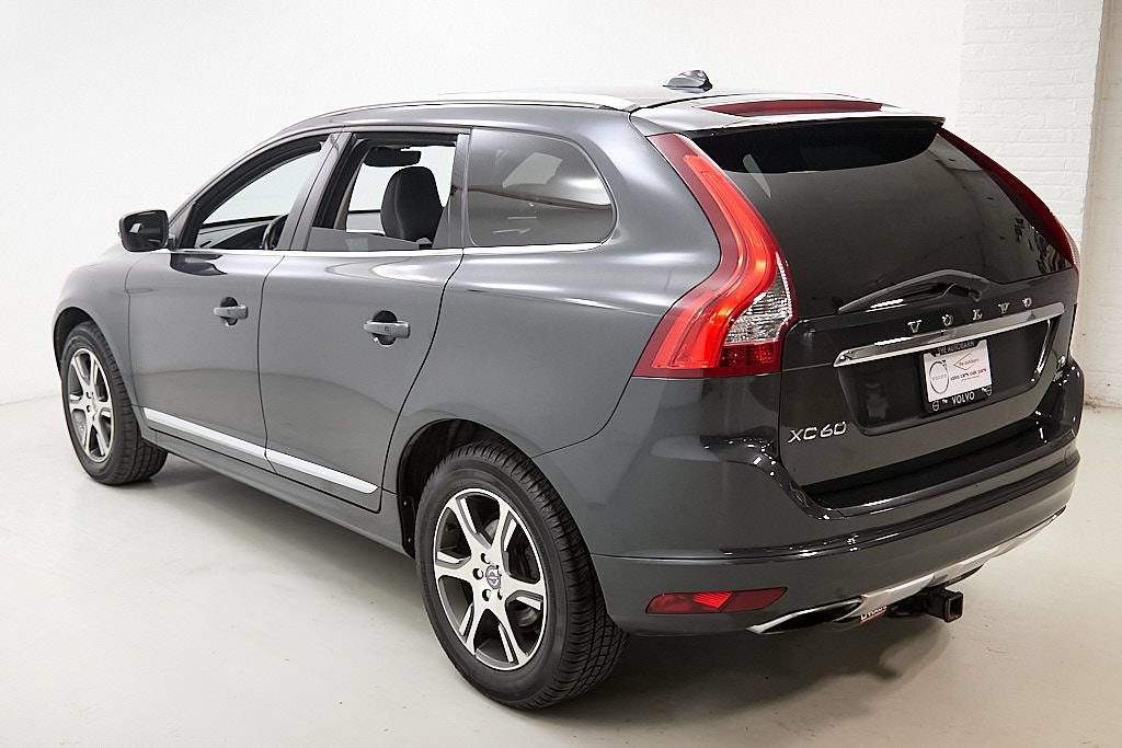 Used 2015 Volvo XC60 T6 w/ Proximity Package AWD/4WD image 7