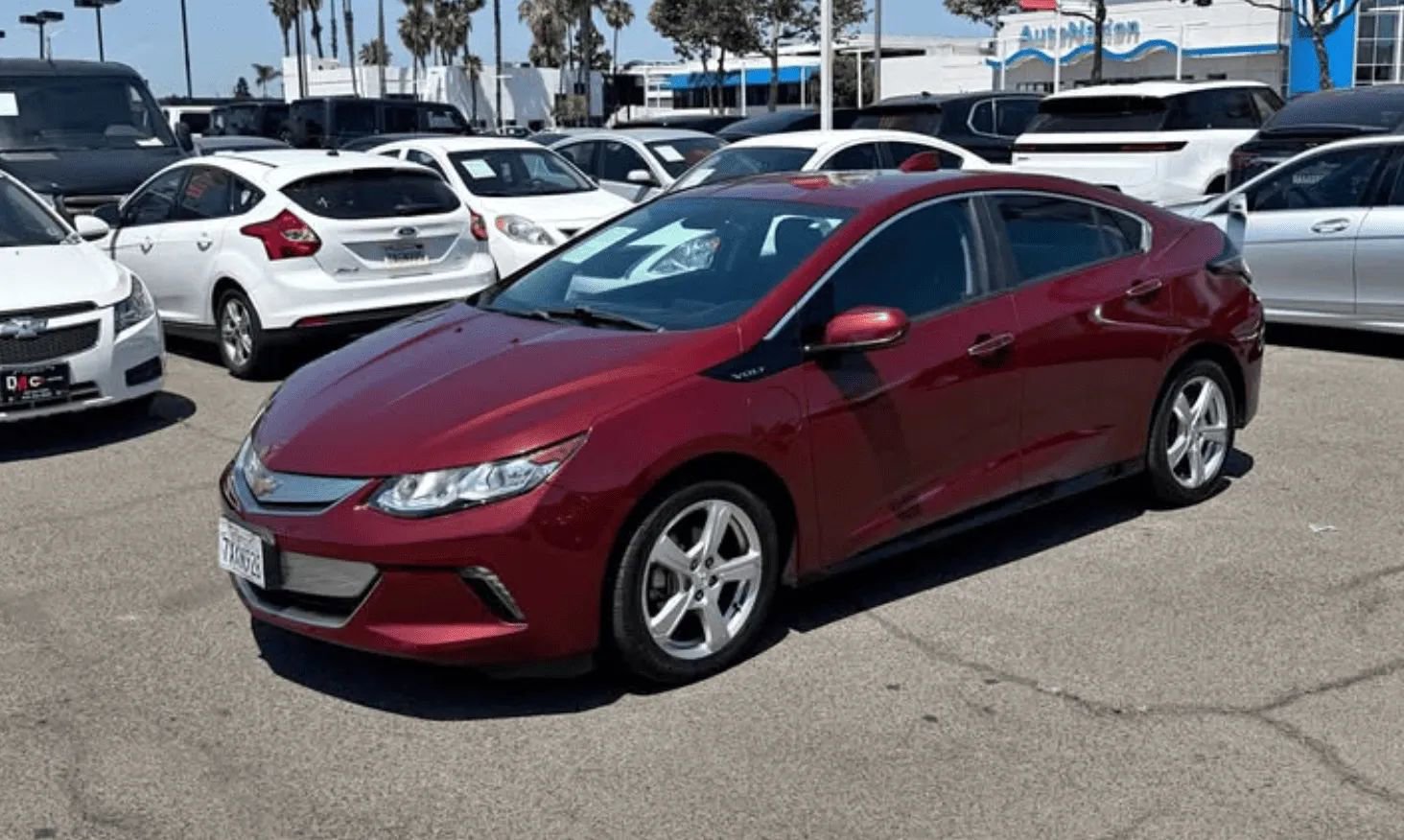 Used 2017 Chevrolet Volt LT FWD image 2
