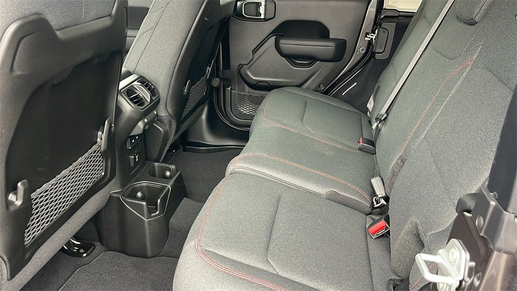 New 2025 Jeep Wrangler Unlimited Rubicon w/ Steel Bumper Group image 11