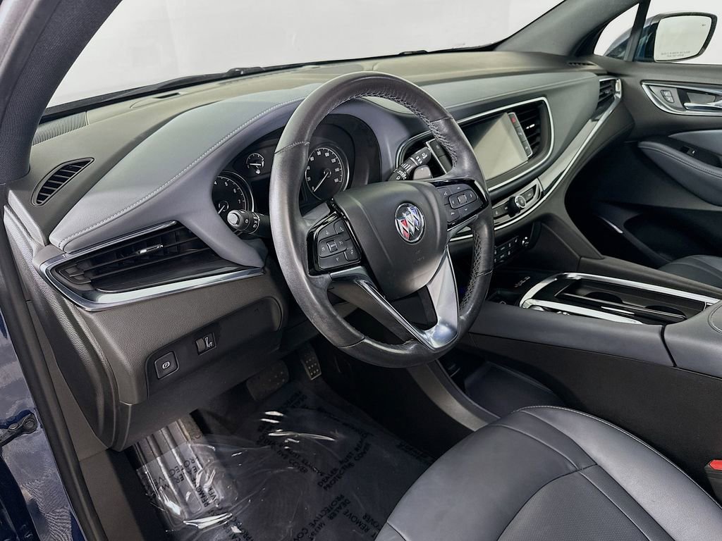 Used 2023 Buick Enclave Essence image 12