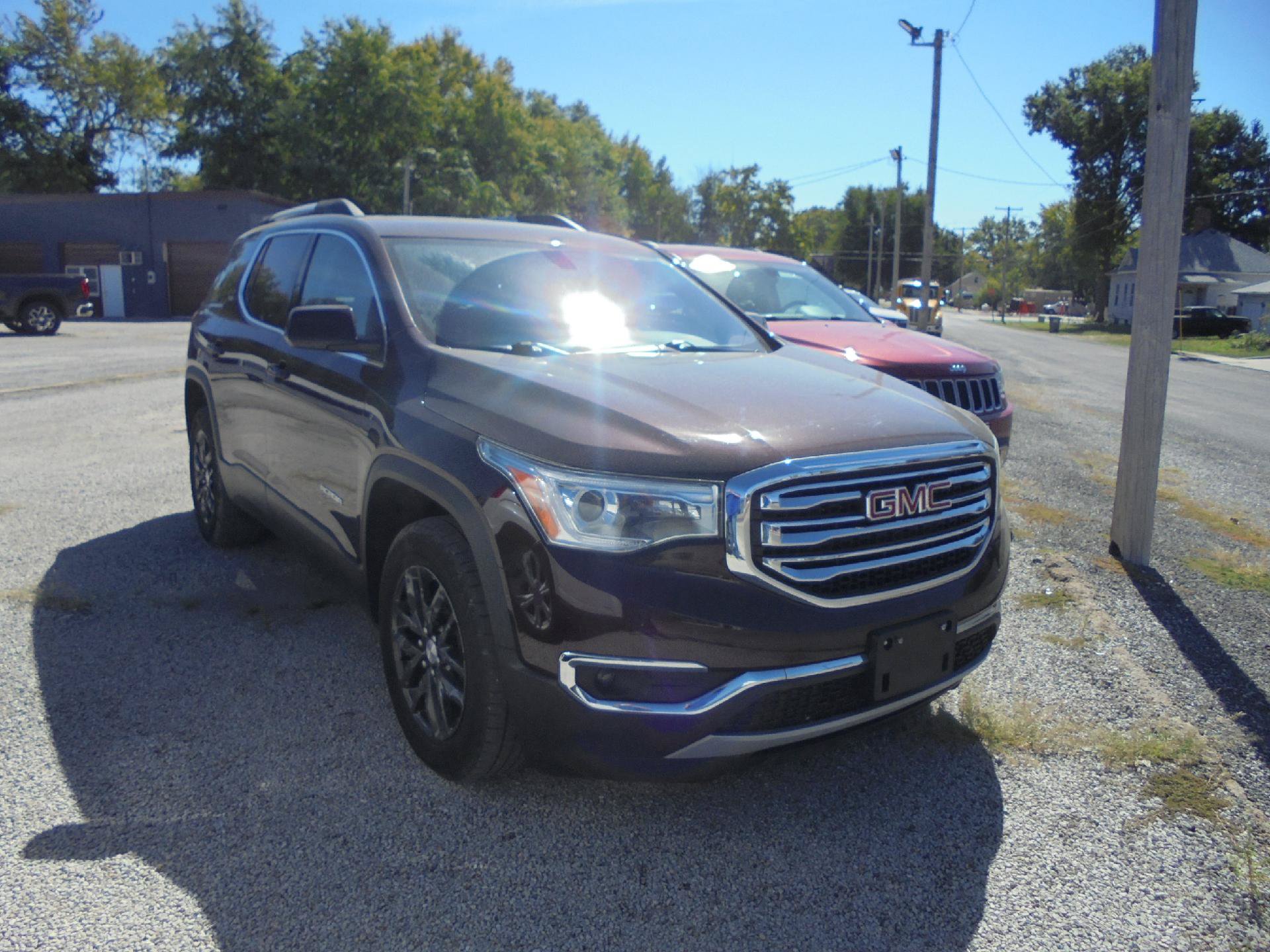 Used 2018 GMC Acadia SLT FWD image 3