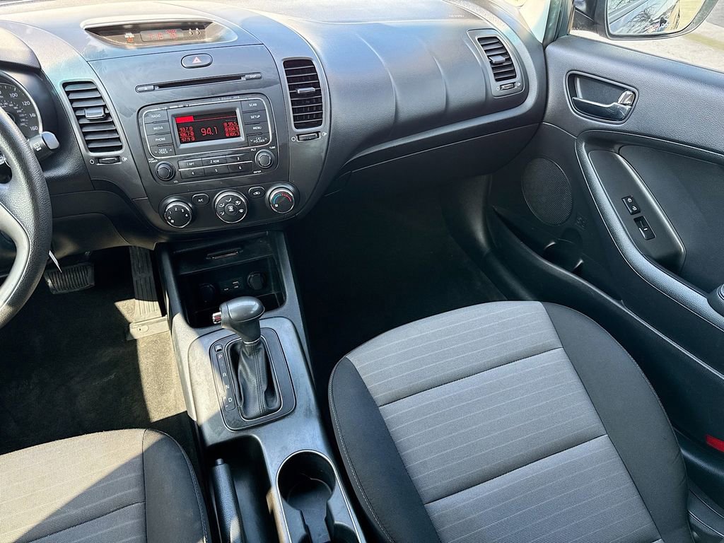 Used 2016 Kia Forte LX image 25