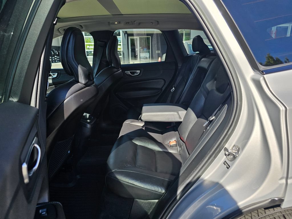 Used 2023 Volvo XC60 B5 Plus w/ Climate Package AWD/4WD image 13