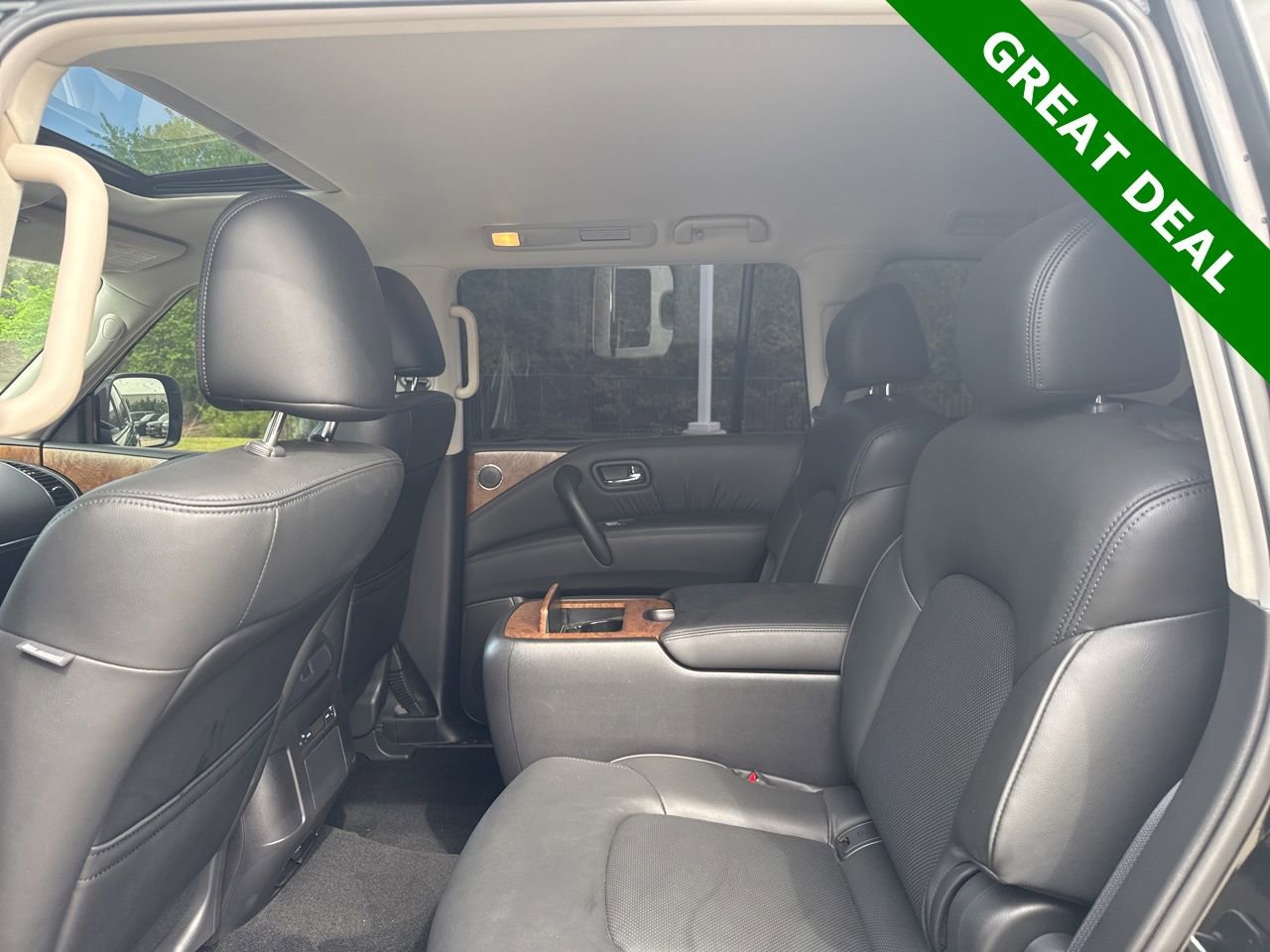 Used 2024 Nissan Armada SL w/ Captain's Chairs Package image 17