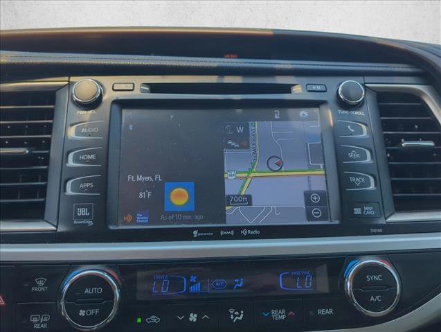 Used 2016 Toyota Highlander Limited Platinum AWD/4WD image 18