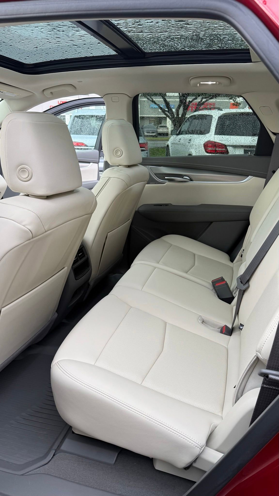 Used 2024 Cadillac XT5 Premium Luxury w/ Technology Package AWD/4WD image 34