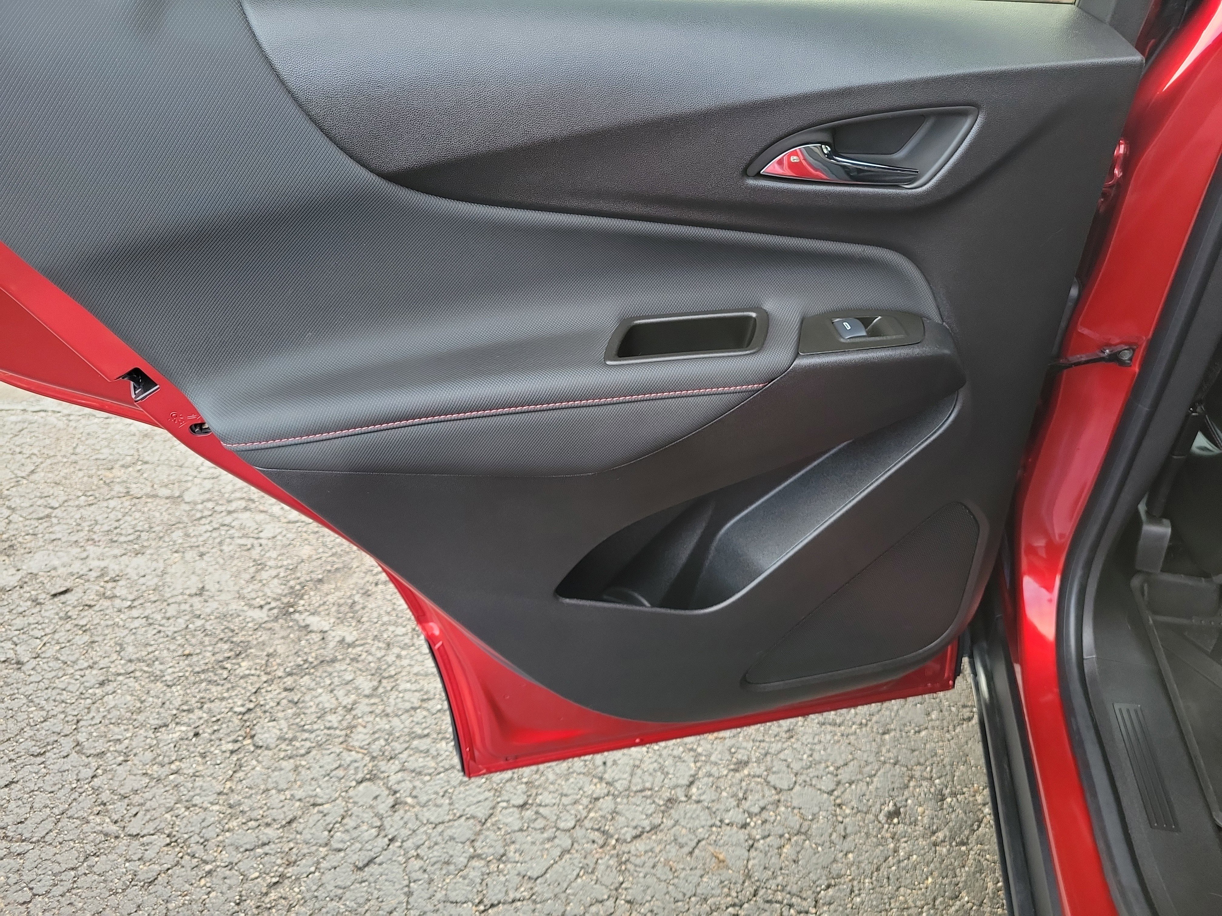 Certified 2024 Chevrolet Equinox RS image 13