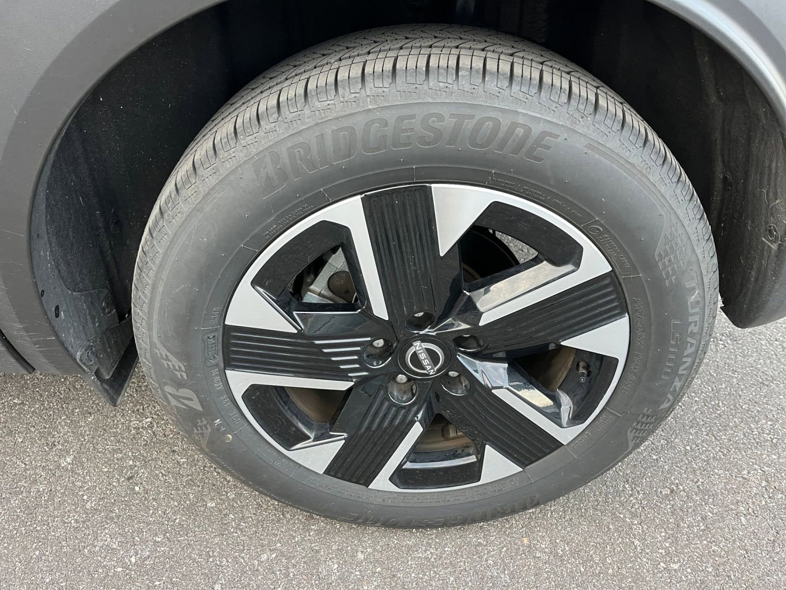 Used 2025 Nissan Kicks SV image 28