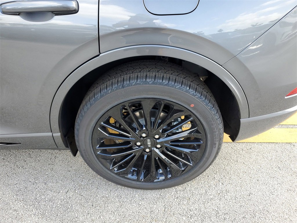 New 2026 Lincoln Corsair Reserve w/ Jet Appearance Package image 8