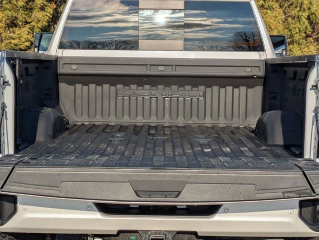 Used 2023 GMC Sierra 2500 Denali w/ Denali Ultimate Package image 16