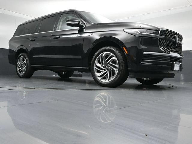 Certified 2025 Lincoln Navigator L Reserve AWD/4WD image 40