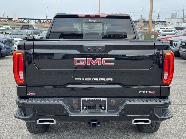 Certified 2025 GMC Sierra 1500 AT4 w/ AT4 Premium Package image 4