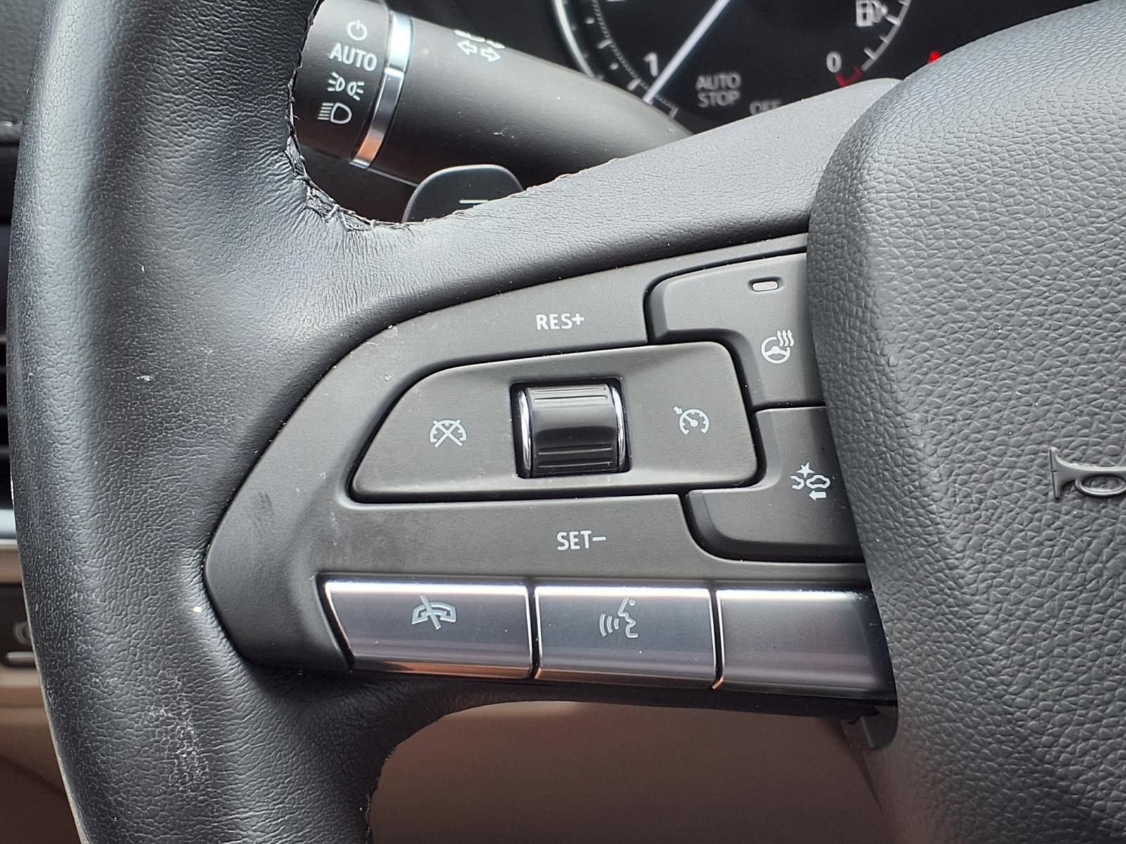 Used 2023 Cadillac XT4 Luxury w/ Cold Weather Package AWD/4WD image 28