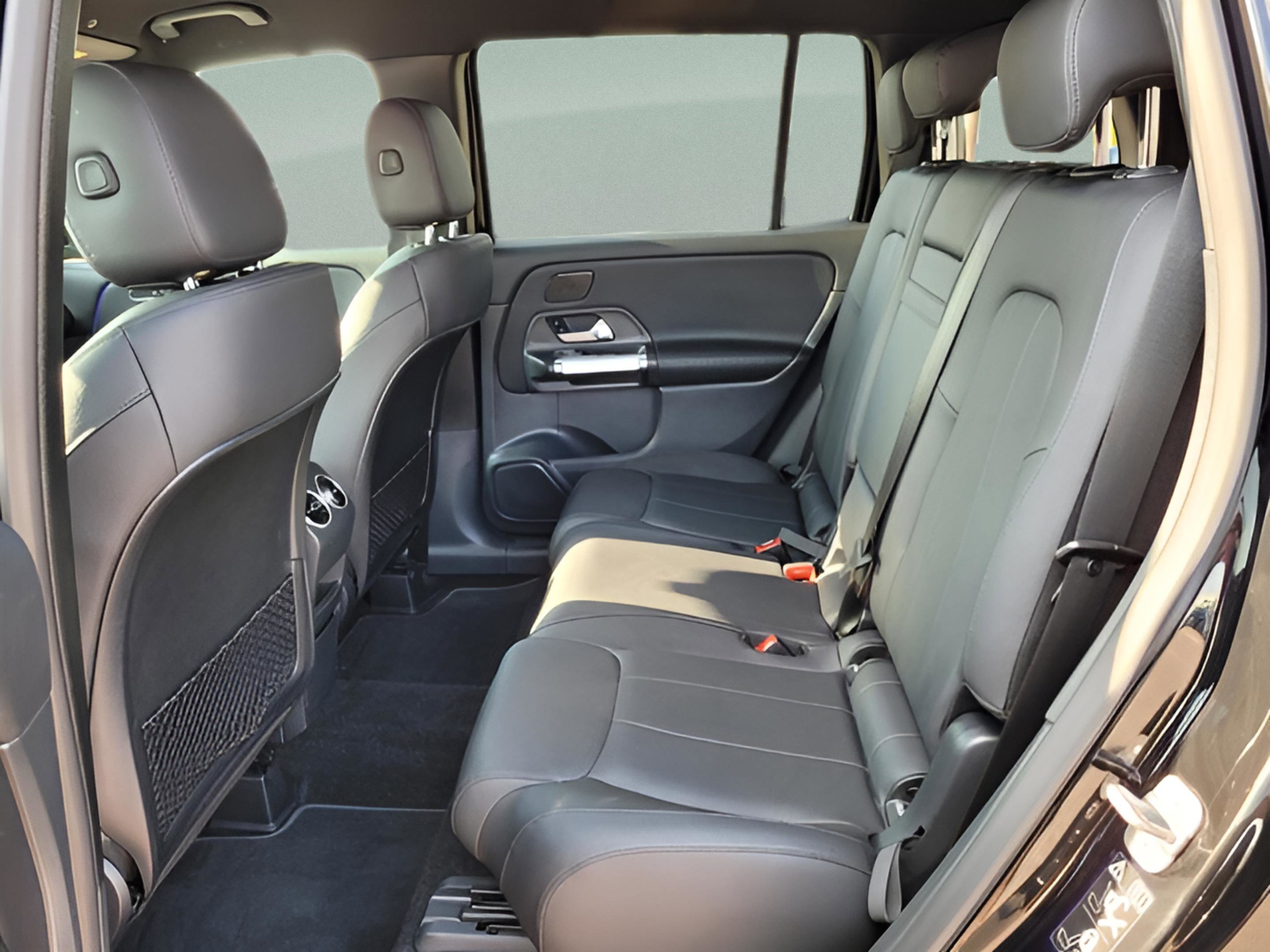 Used 2024 Mercedes-Benz GLB 250 w/ Driver Assistance Package image 14