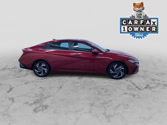 Used 2025 Hyundai Elantra SEL image 2