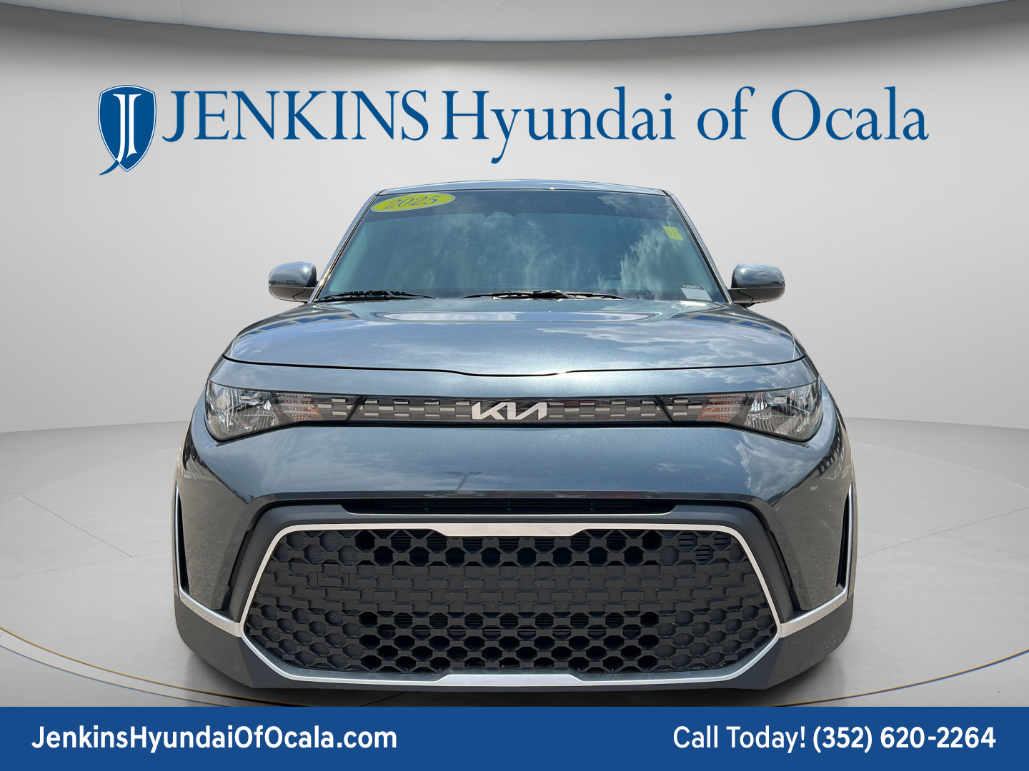 Used 2025 Kia Soul LX FWD image 8