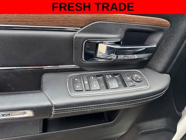 Used 2017 RAM 1500 Laramie w/ Convenience Group AWD/4WD image 8