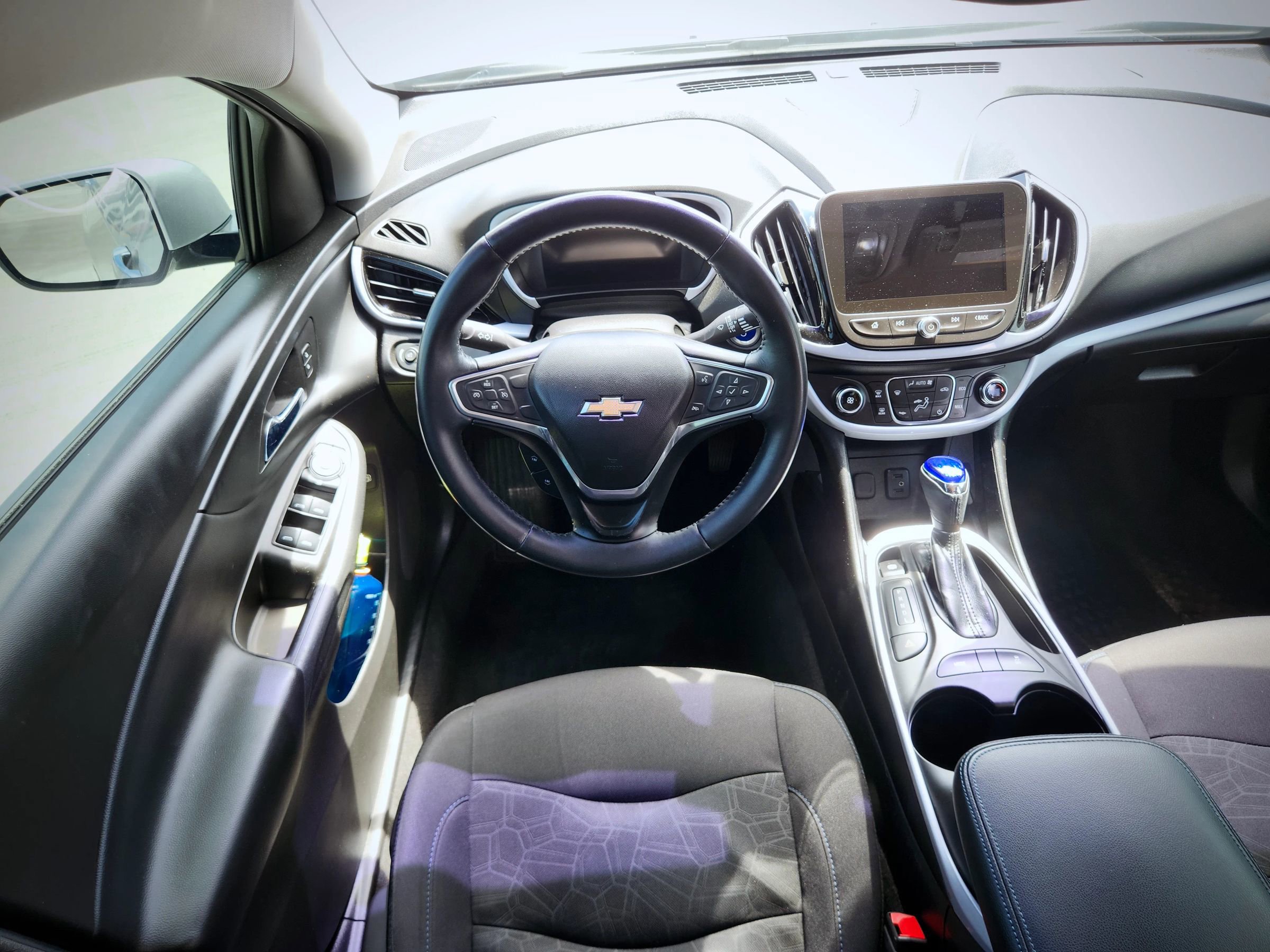 Used 2017 Chevrolet Volt LT FWD image 12