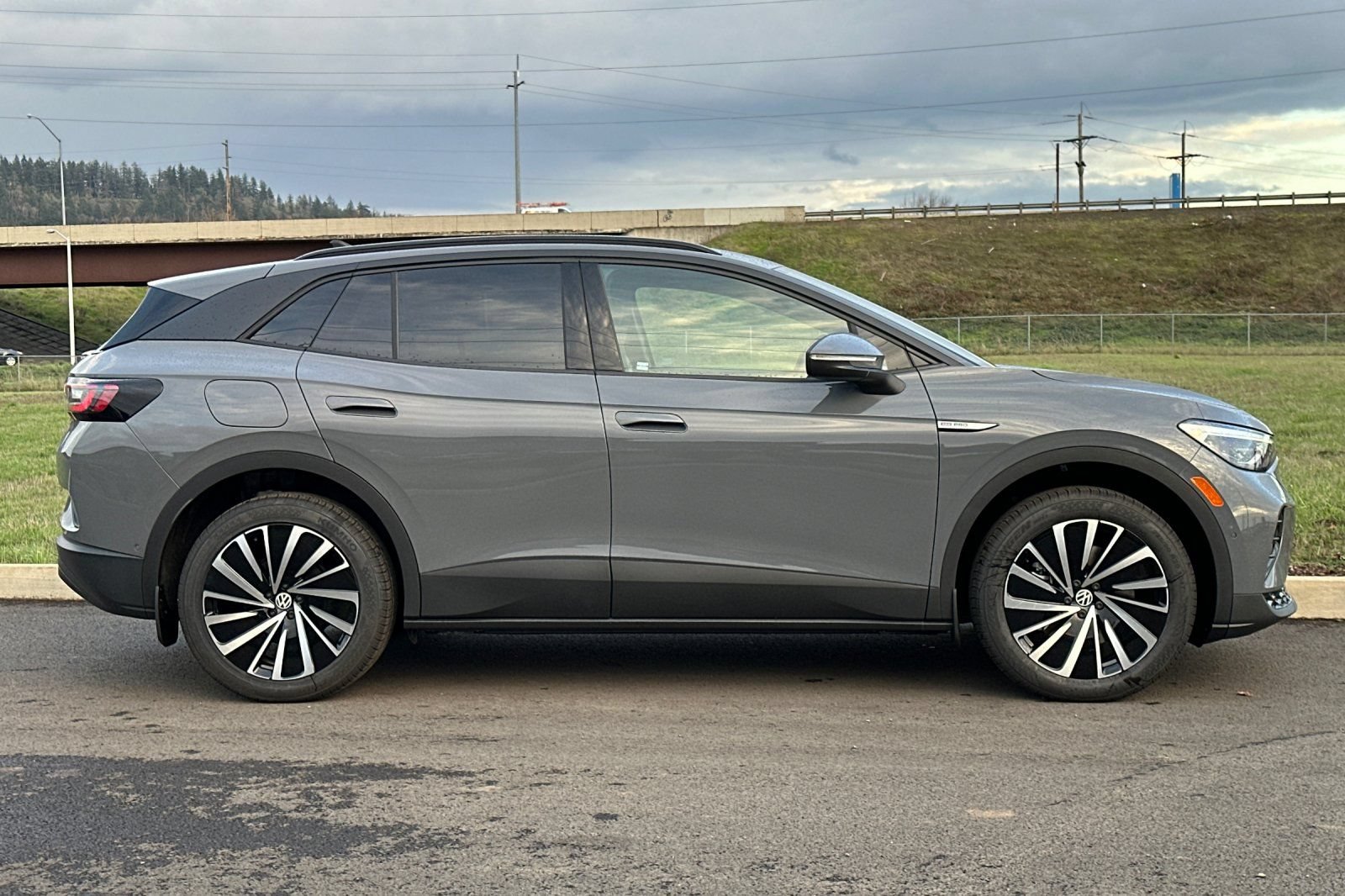New 2026 Volkswagen ID.4 Pro AWD/4WD image 2
