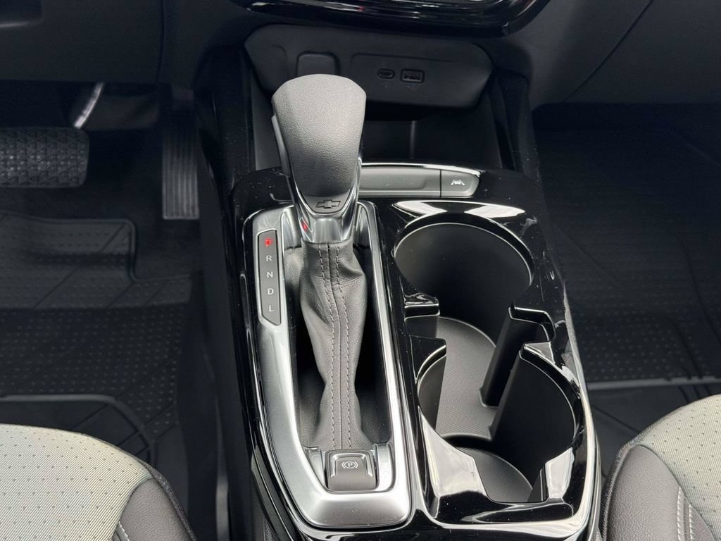 New 2026 Chevrolet Trax LT w/ Driver Confidence Package FWD image 7