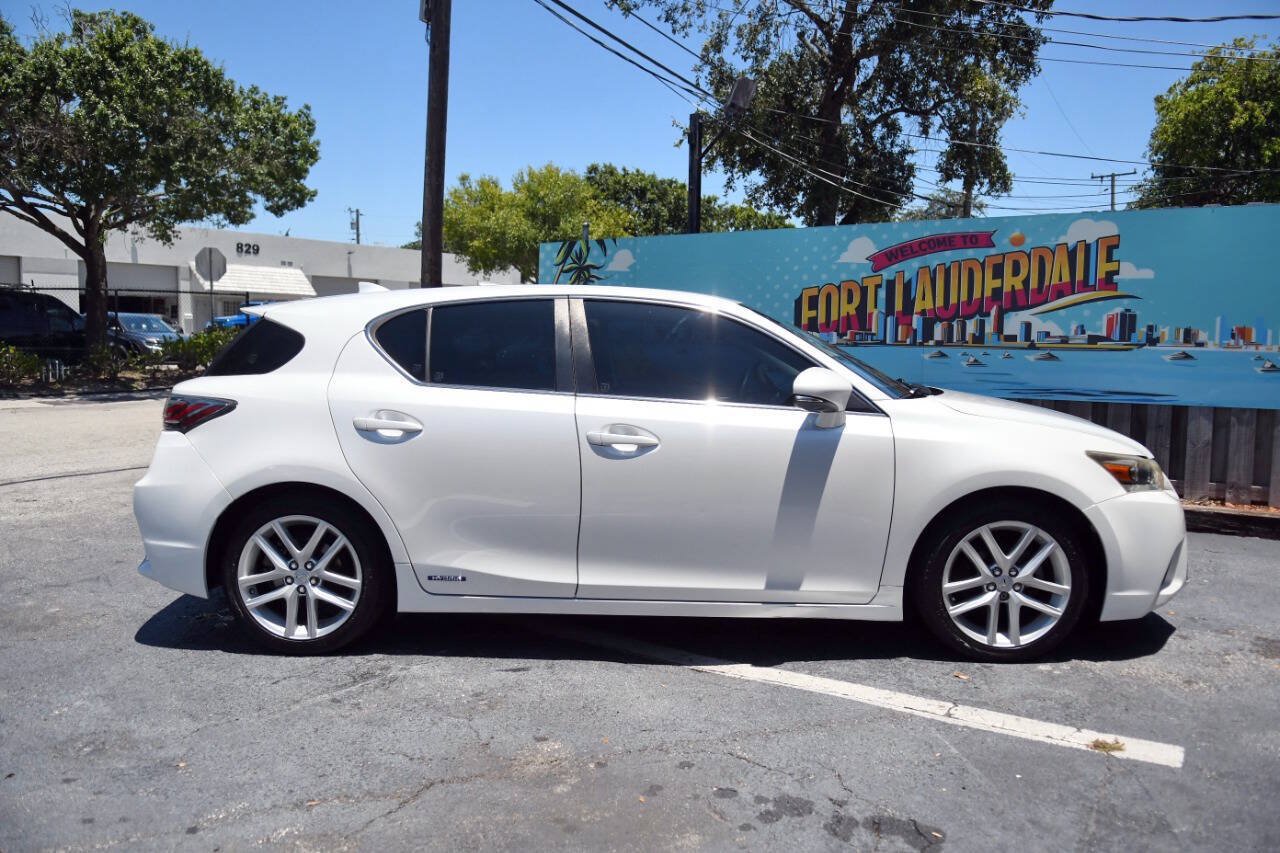 Used 2015 Lexus CT 200h FWD image 36