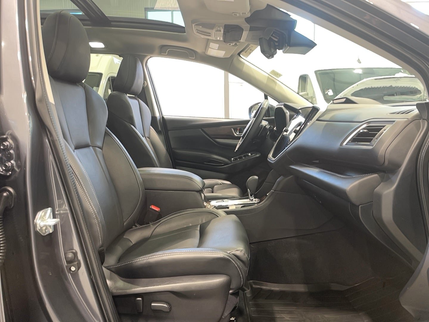 Used 2025 Subaru Ascent Touring AWD/4WD image 12