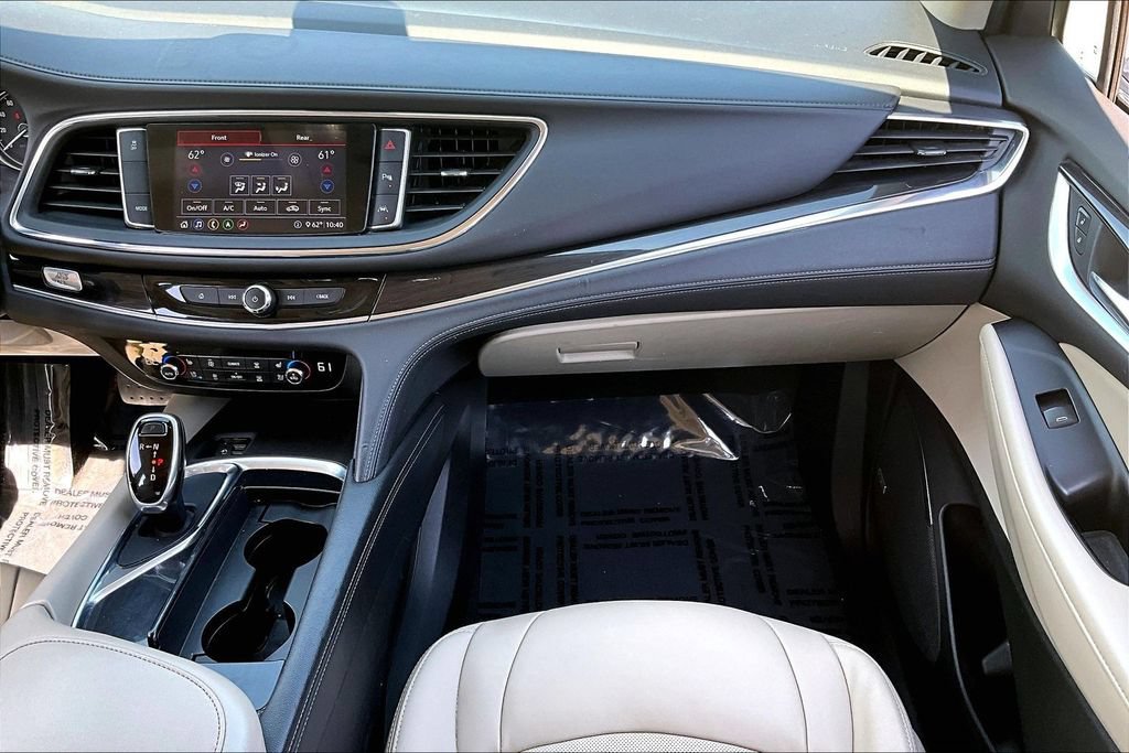 Used 2020 Buick Enclave Premium w/ Sun and Sites Package FWD image 26
