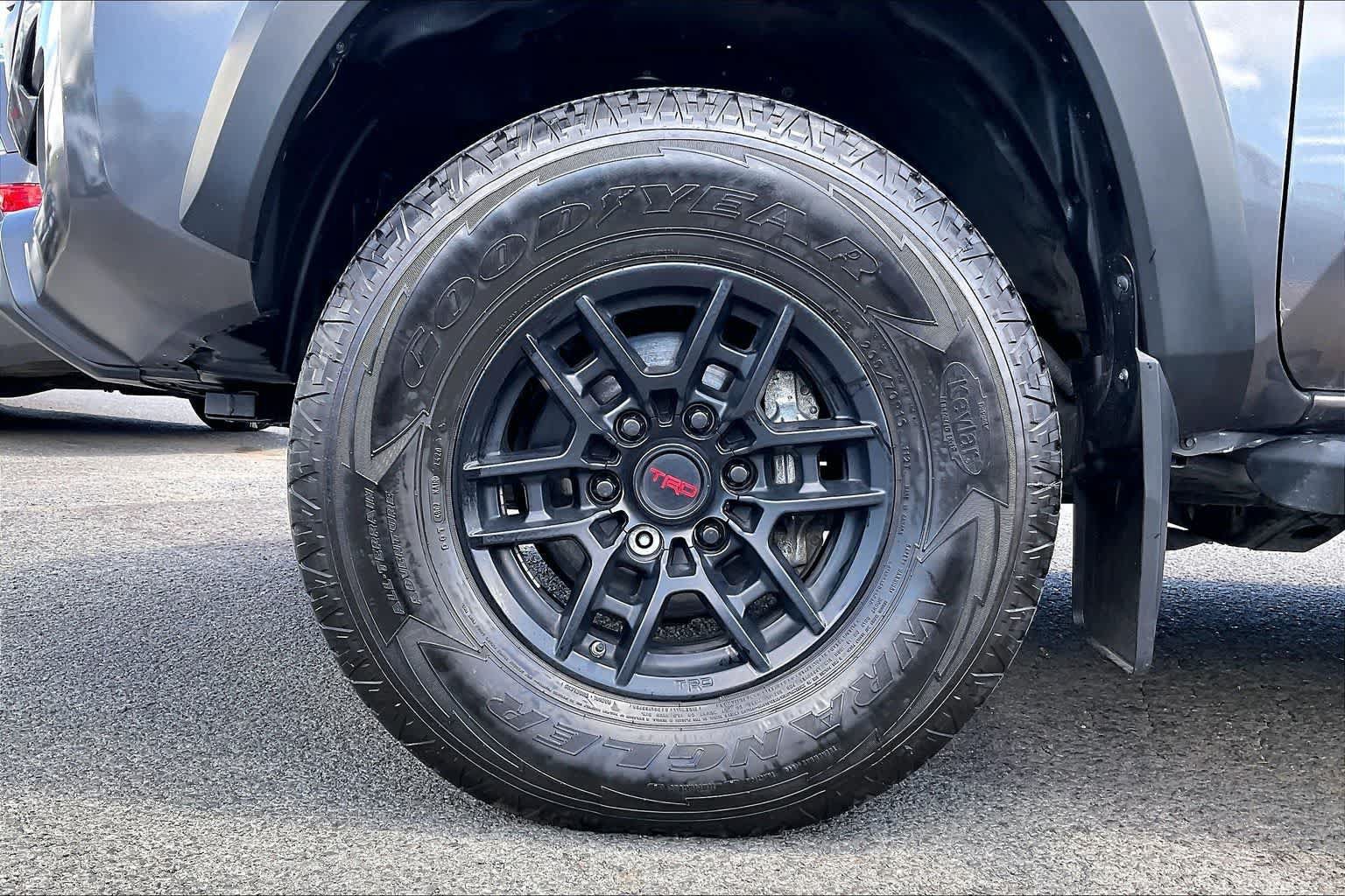 Used 2020 Toyota Tacoma TRD Pro AWD/4WD image 8
