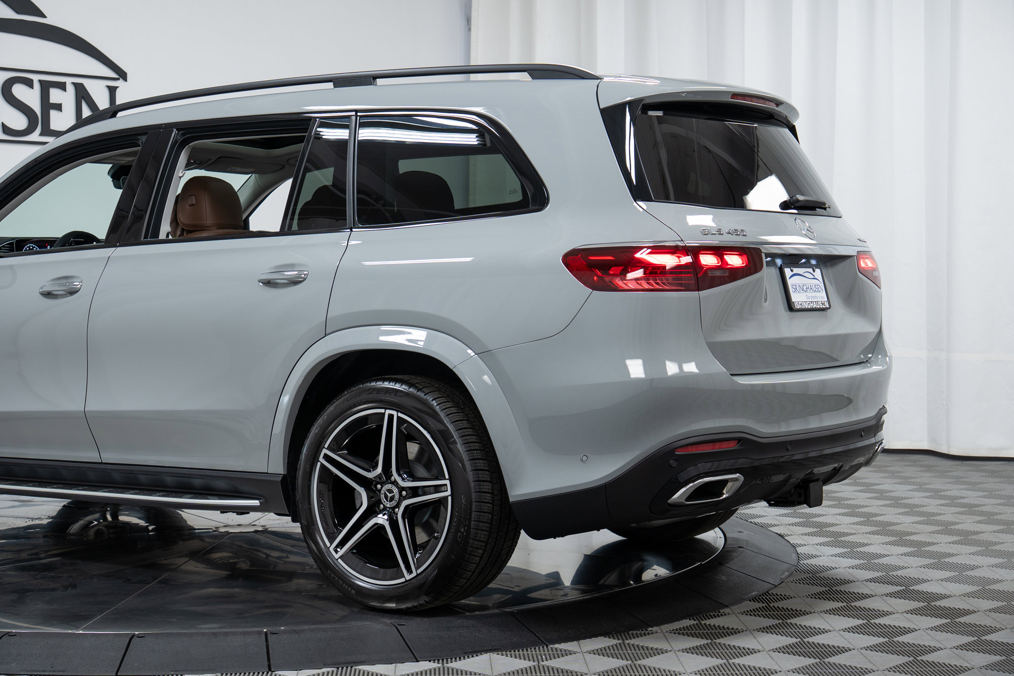 Used 2026 Mercedes-Benz GLS 450 4MATIC image 30