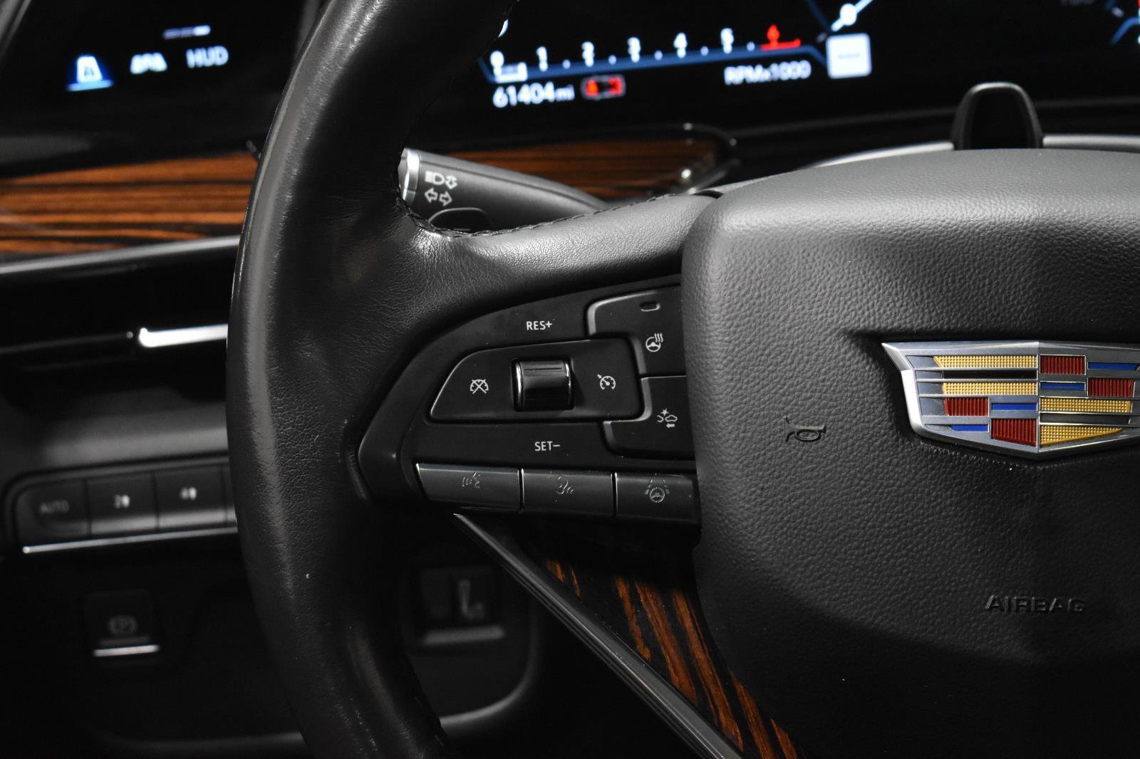 Used 2023 Cadillac Escalade ESV Premium Luxury w/ LPO, Floor Liner Package AWD/4WD image 10