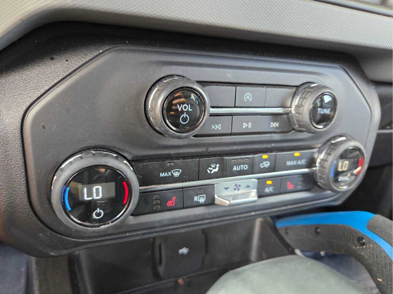 Used 2023 Ford Bronco Black Diamond AWD/4WD image 26