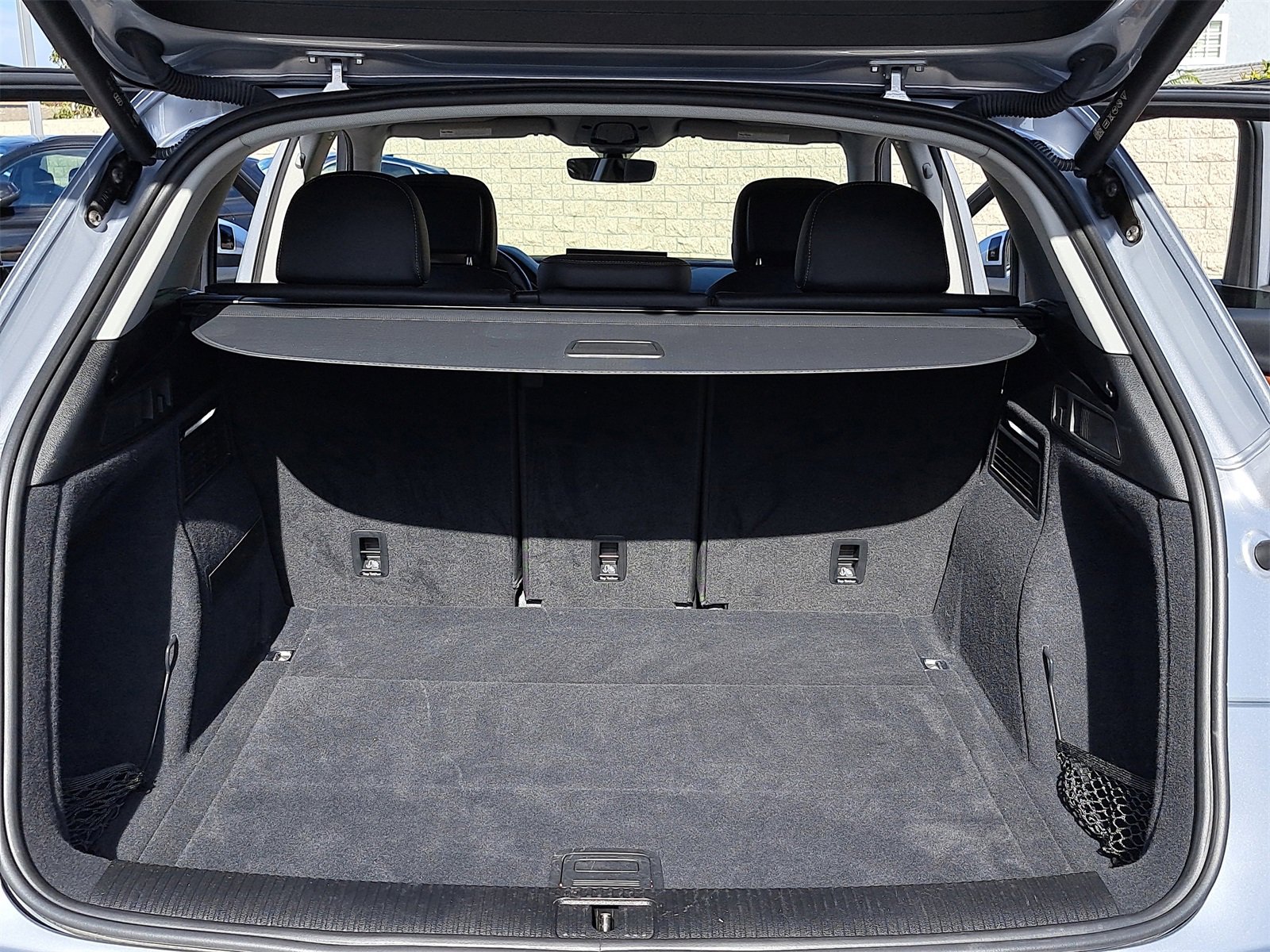 Used 2023 Audi Q5 2.0T Premium w/ Convenience Package image 12