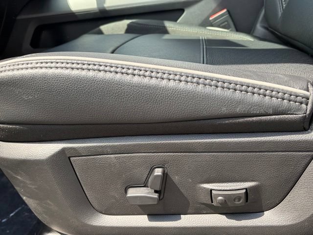New 2026 RAM 2500 Laramie w/ Night Edition AWD/4WD image 17