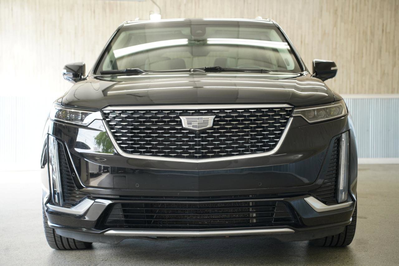 Used 2022 Cadillac XT6 Premium Luxury w/ Technology Package image 3