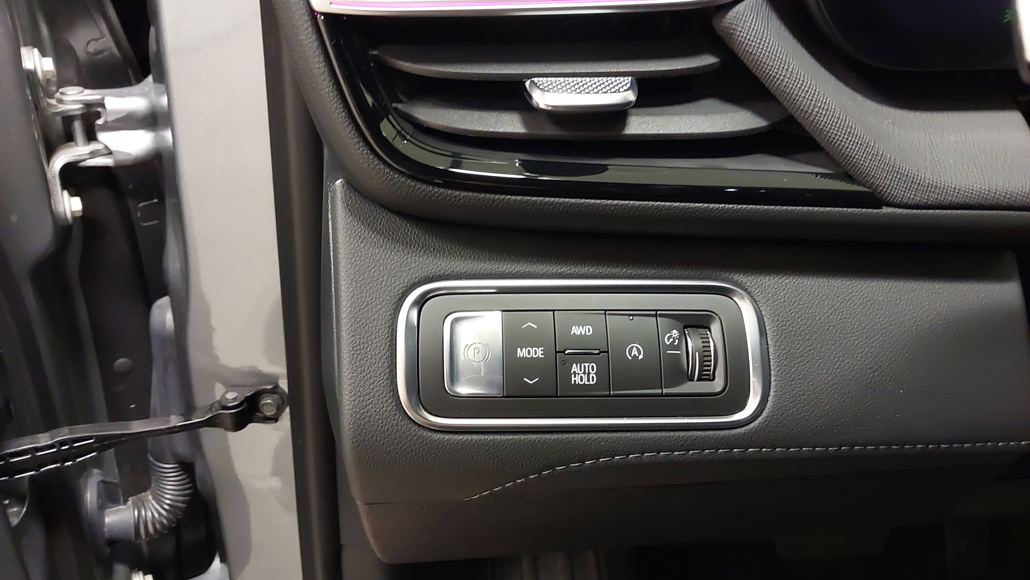 Used 2025 Buick Enclave Preferred image 23