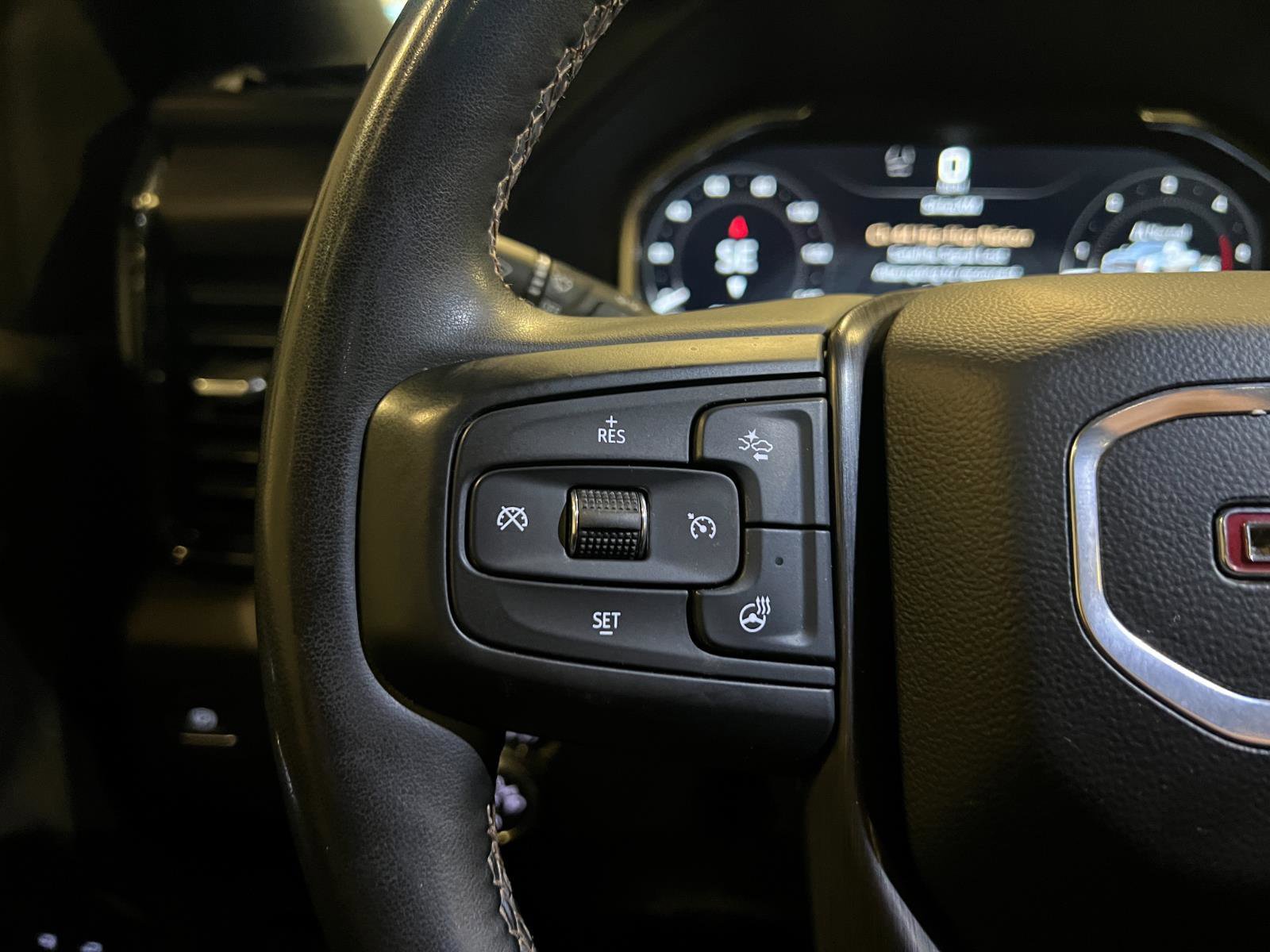 Used 2024 GMC Sierra 2500 AT4 w/ AT4 Premium Plus Package image 13