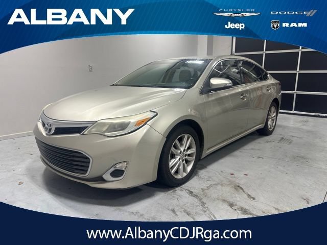 Used 2015 Toyota Avalon XLE FWD image 1