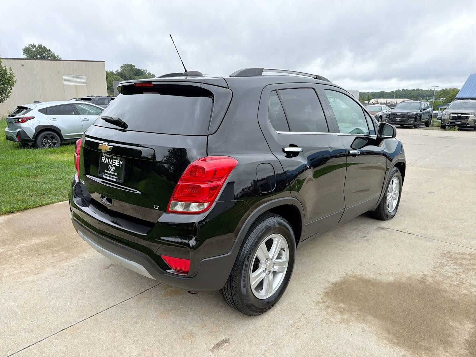 Used 2019 Chevrolet Trax LT w/ LT Convenience Package FWD image 6