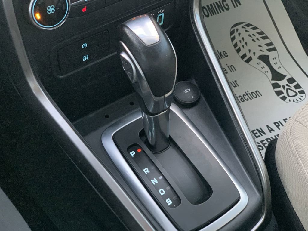 Used 2019 Ford EcoSport SE w/ SE Convenience Package image 13