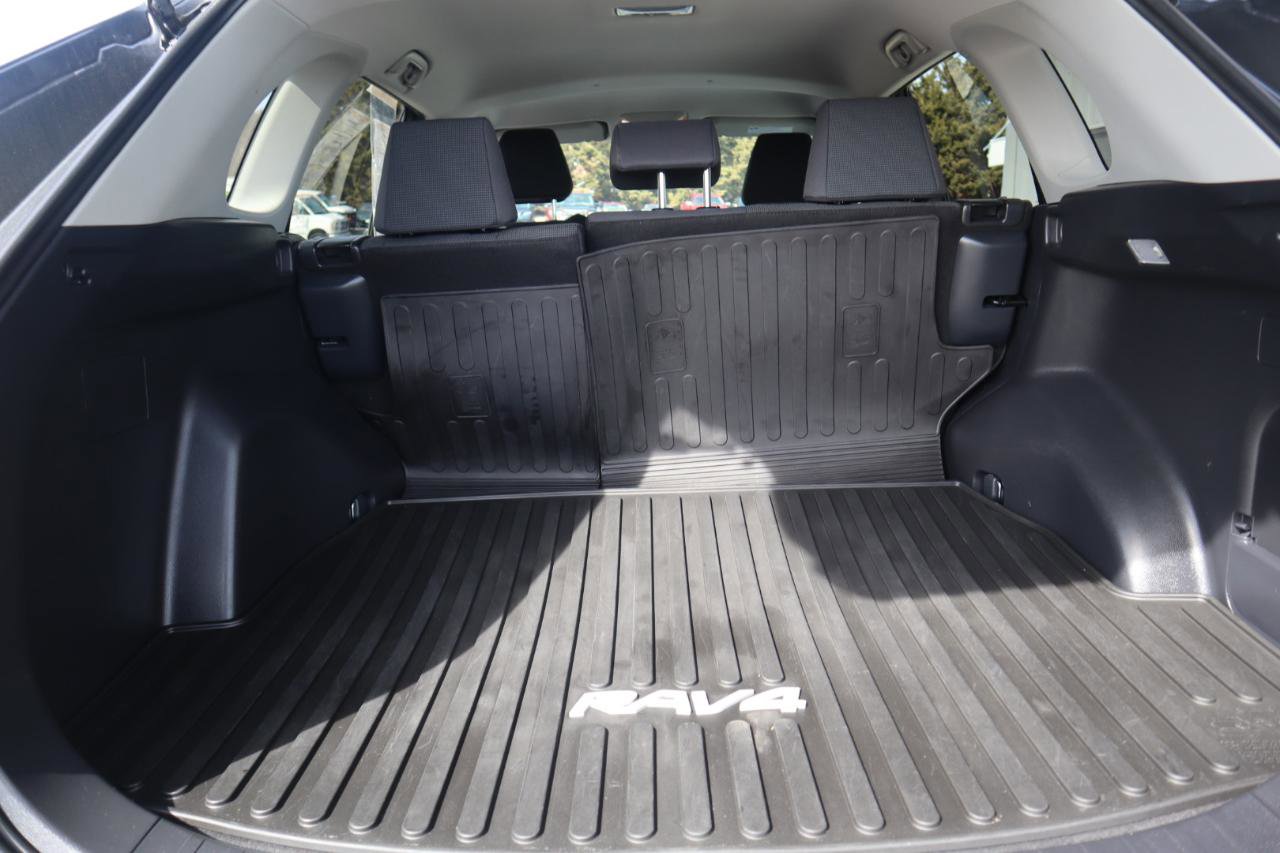 Used 2019 Toyota RAV4 LE w/ All Weather Liner Package AWD/4WD image 45