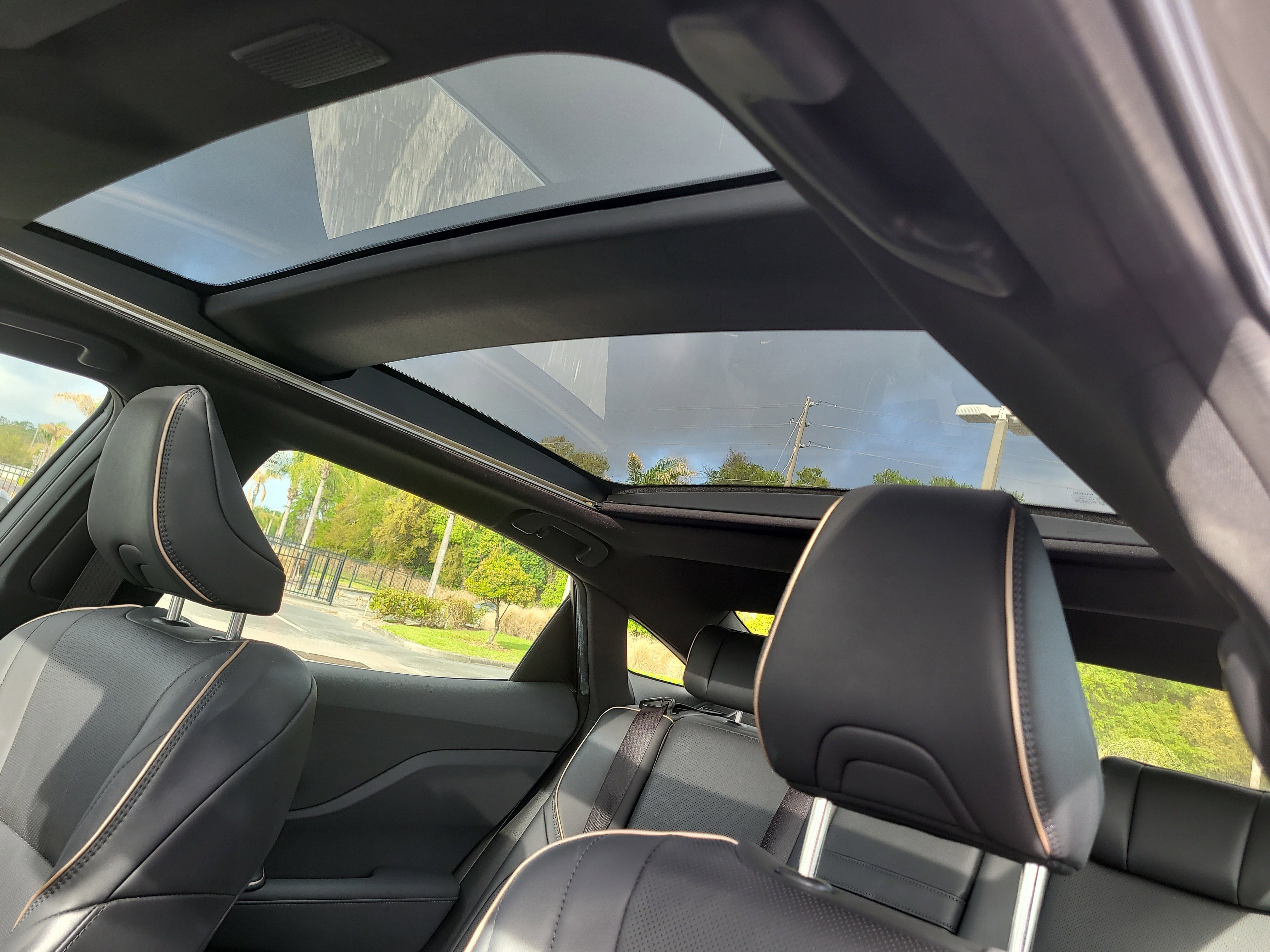 Certified 2023 Toyota Crown Limited image 21