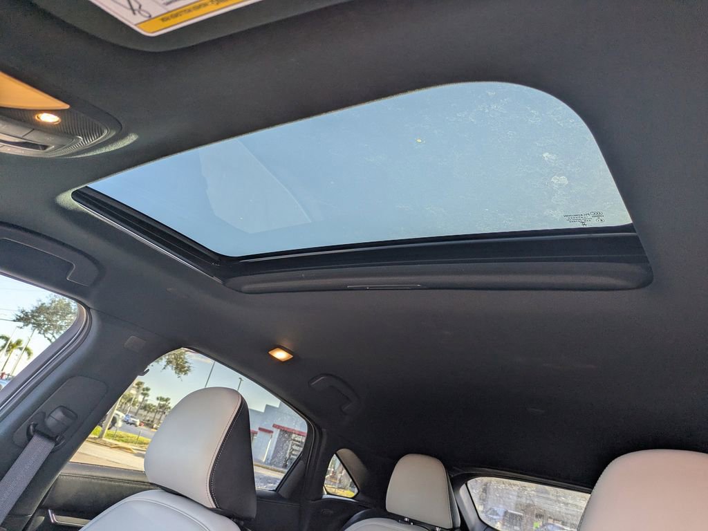 Certified 2025 INFINITI QX55 Essential image 21