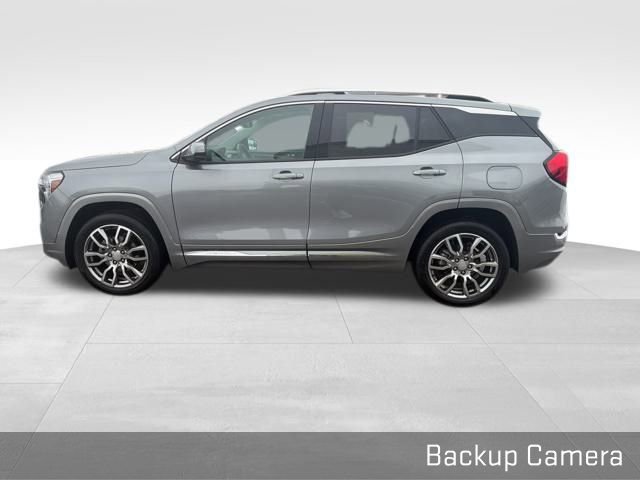 Used 2024 GMC Terrain Denali w/ Denali Premium Package image 10